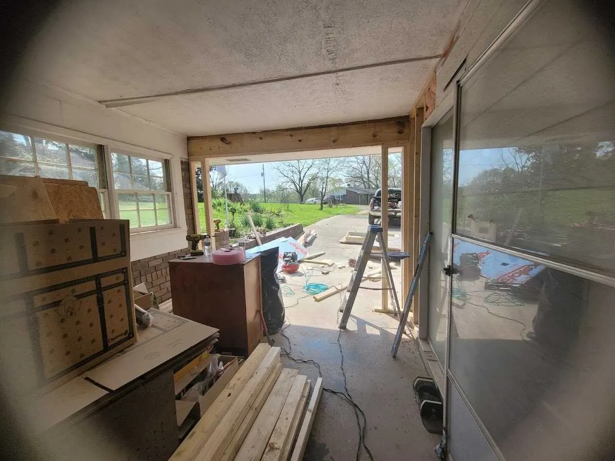 Air movers and dehumidifier for Drying & Dehumidification in Oak Ridge